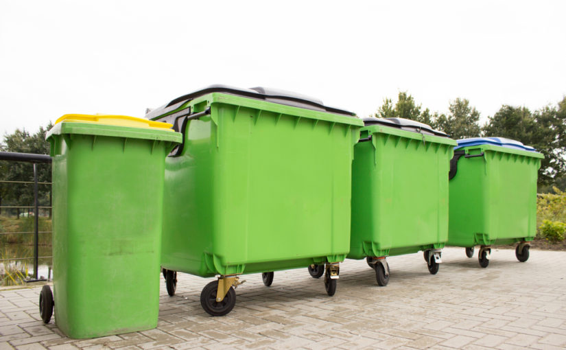 Jakie korzyści niesie zastosowanie kontenerów na śmieci w budownictwie?
